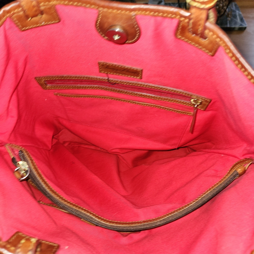 Dooney & Bourke Patent Leather Shopper Tote – Rich Espresso & Cognac​Elevate yo - Picture 8 of 13